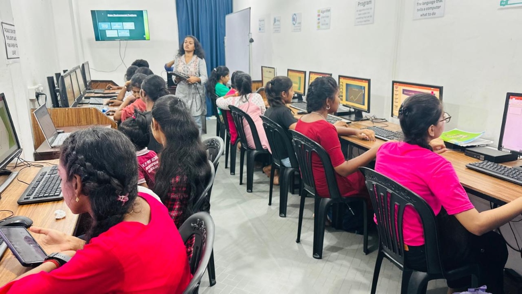 After A/L Dual Diploma Students in Computer Lab at Prime Skill Campus
